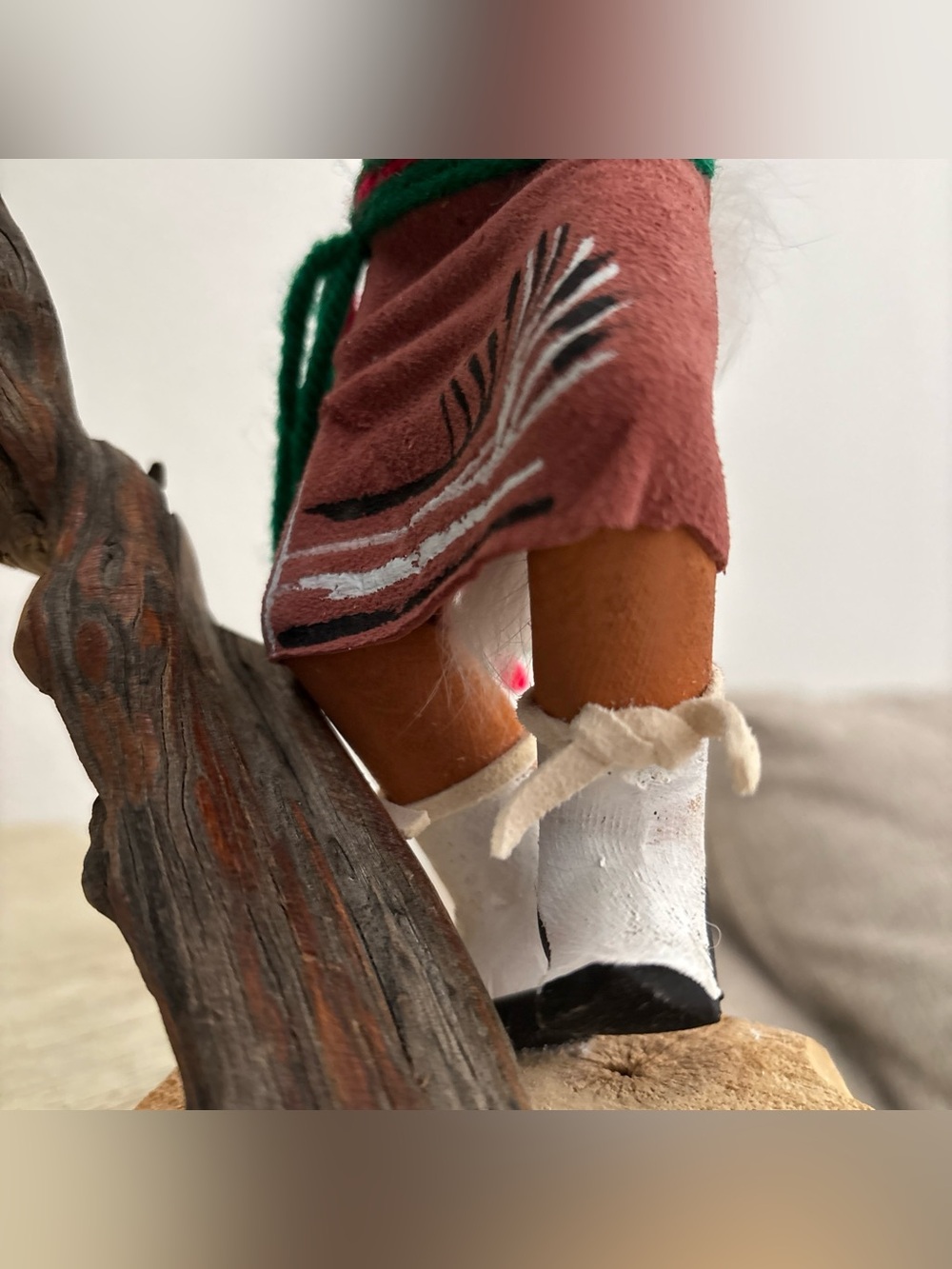 Vintage Brown and Red Kachina Doll with Feathers Native American decoration Vtg - Picture 5 of 16